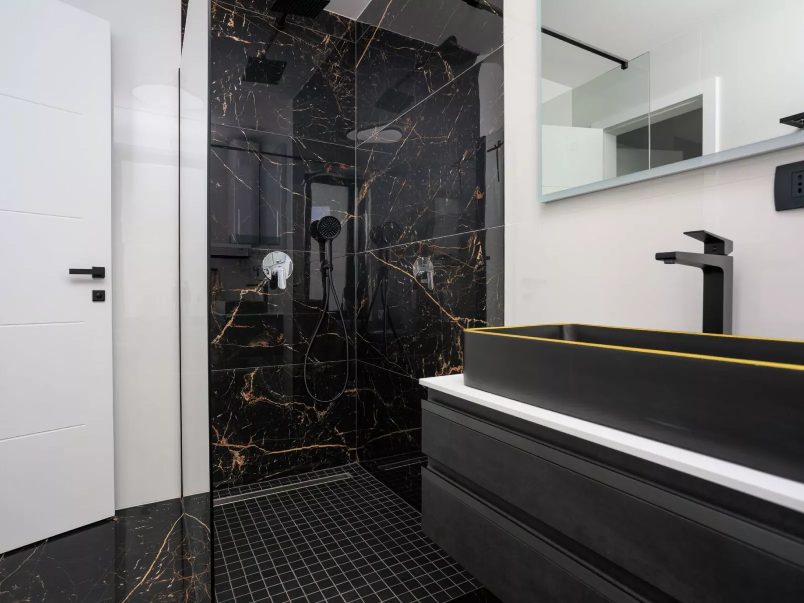 Luxusvilla mit beheiztem Pool in Strandnähe - Image-tags.info