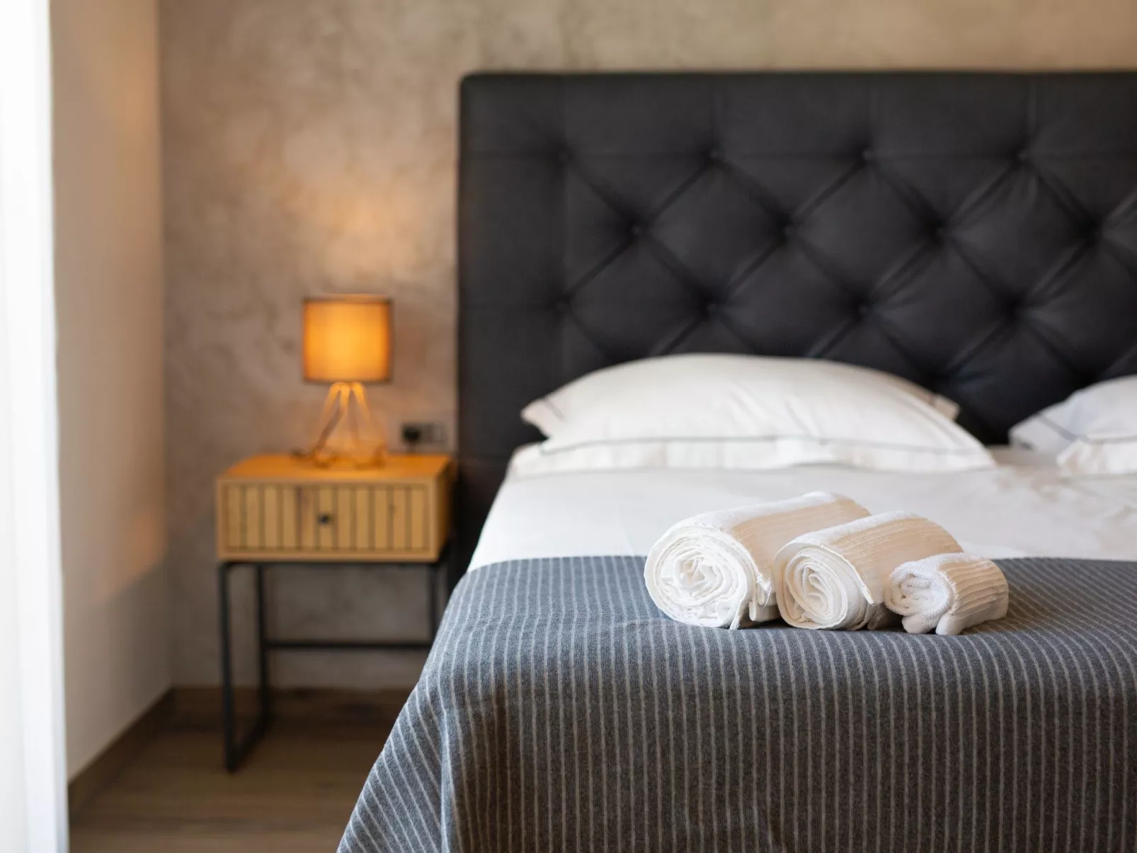 "Lana" mit Schwimmbad - Image-tags.info