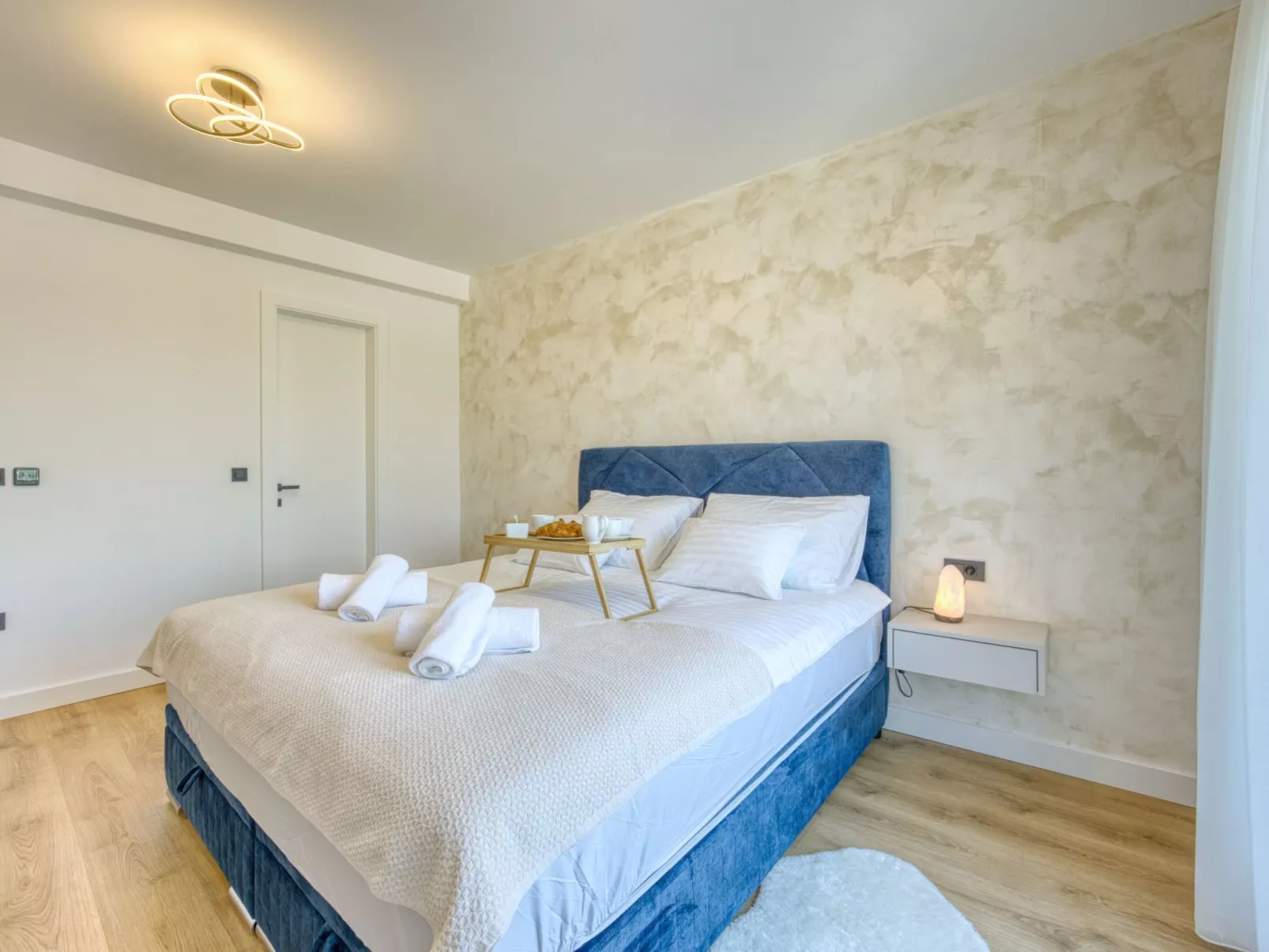 Villa Elena - Image-tags.info