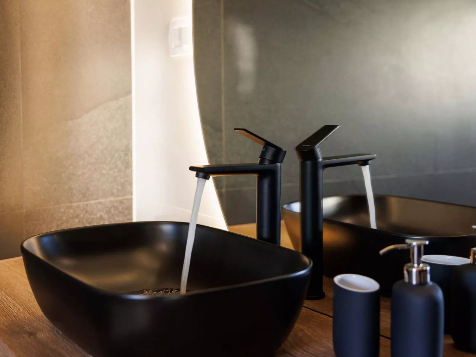 Brandneue Villa - Pool mit Panoramablick aufs Meer - Image-tags.info