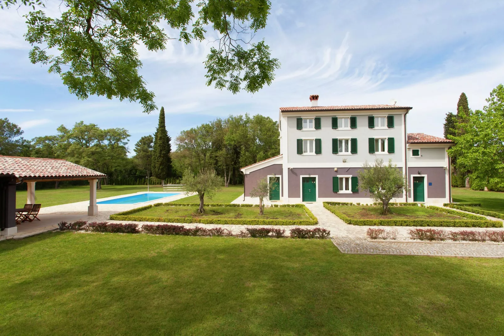 Villa Rustica-Buitenkant zomer
