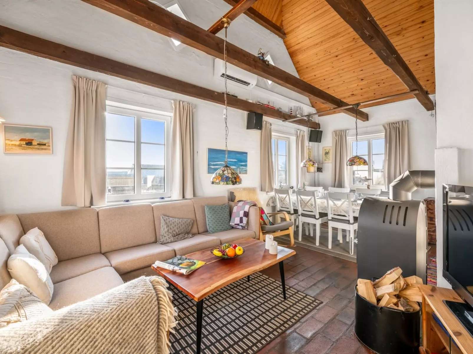 "Trugot" - 450m to the fjord-Binnen