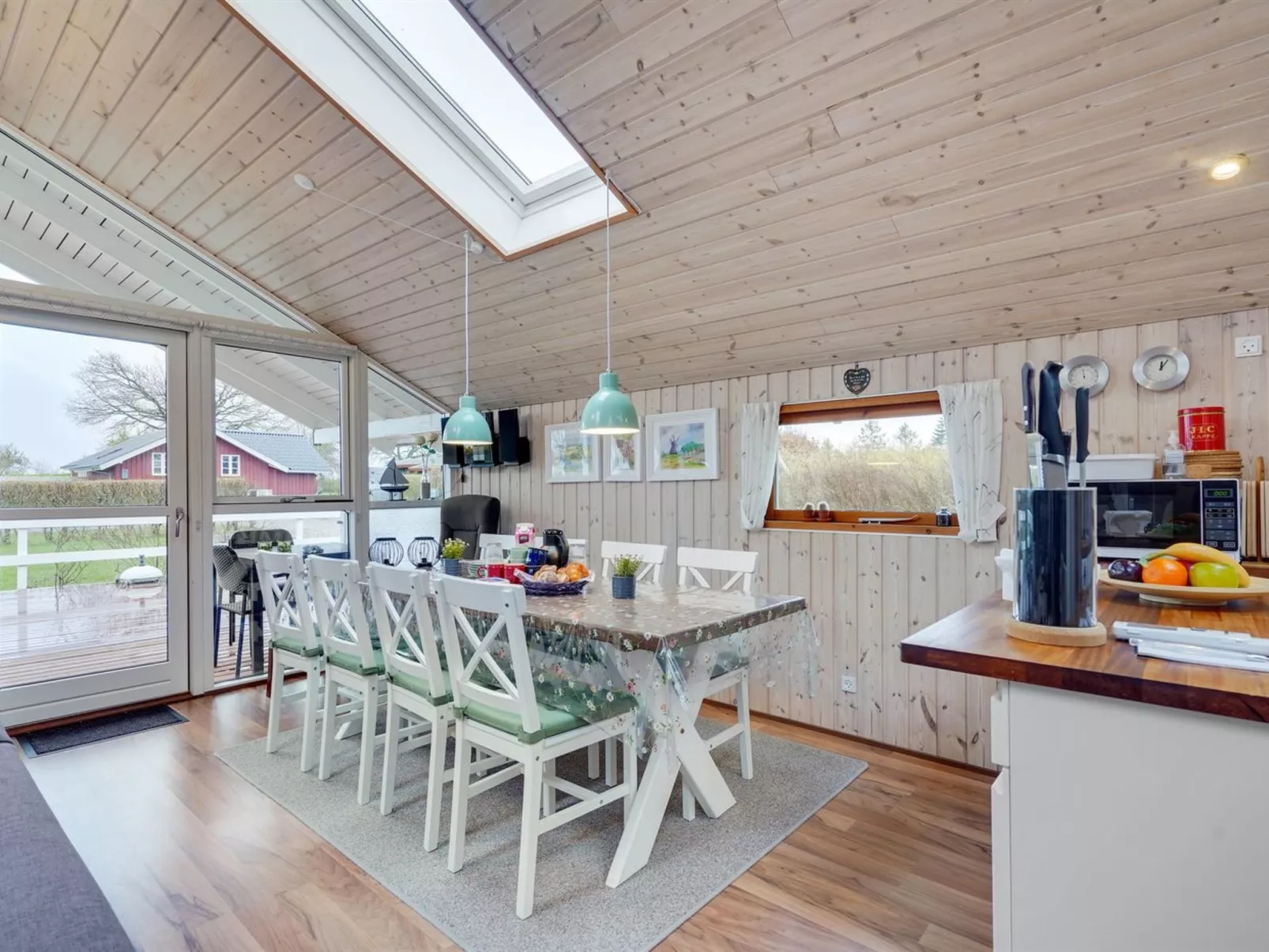 "Flicka" - 275m from the sea-Binnen