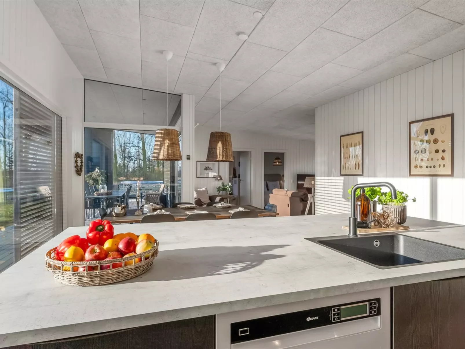 "Vanna" - 1.2km from the sea - Binnen