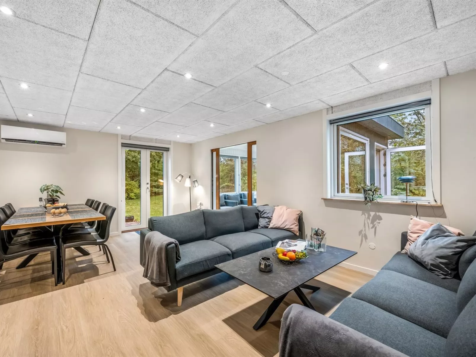 "Naia" - 300m to the fjord - Binnen