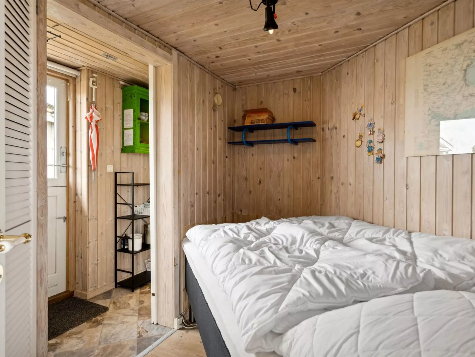 "Gudmar" - 75m from the sea-Binnen