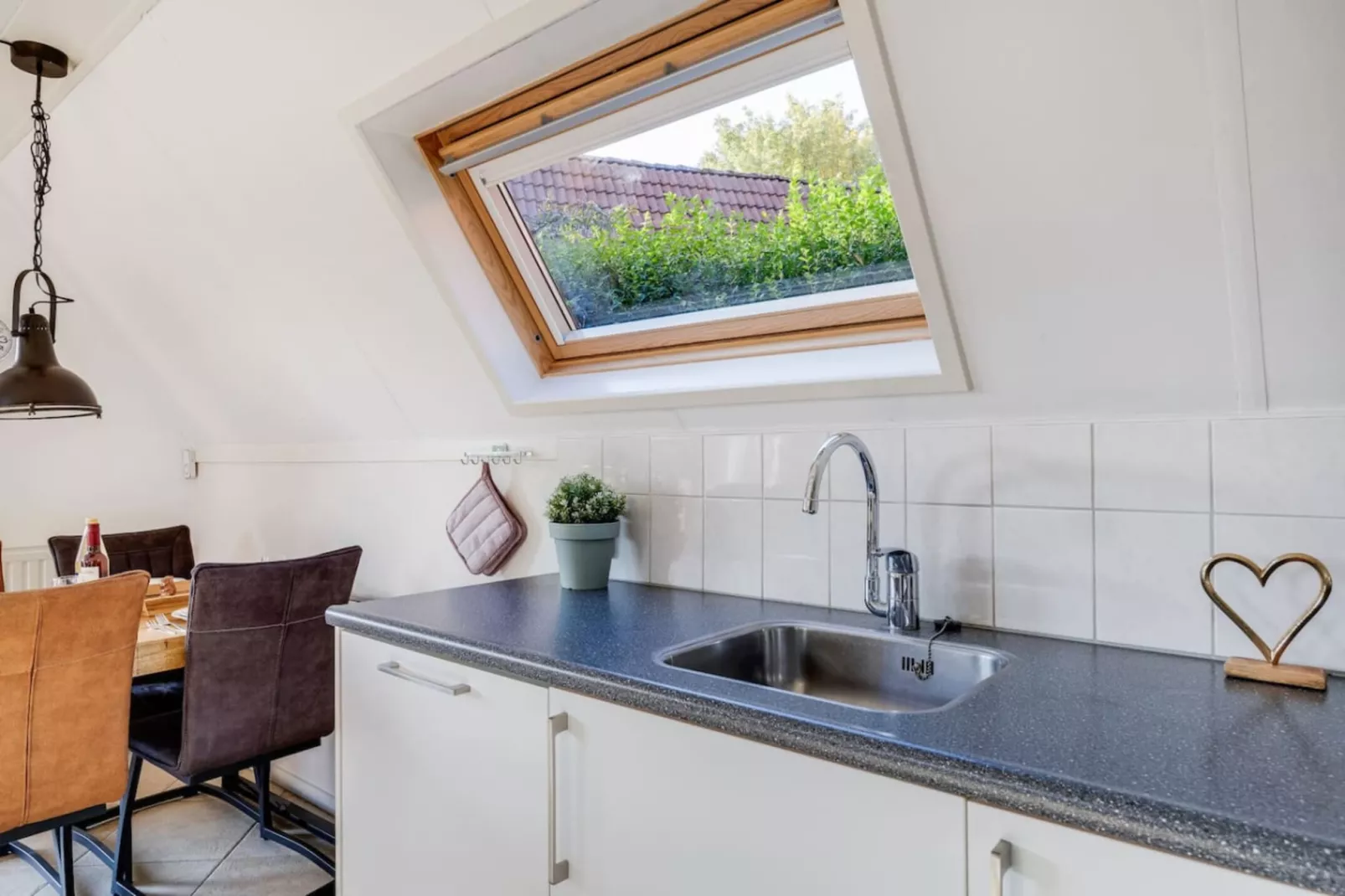 92 | Gaai | Prachtige bungalow nabij natuur-Keuken