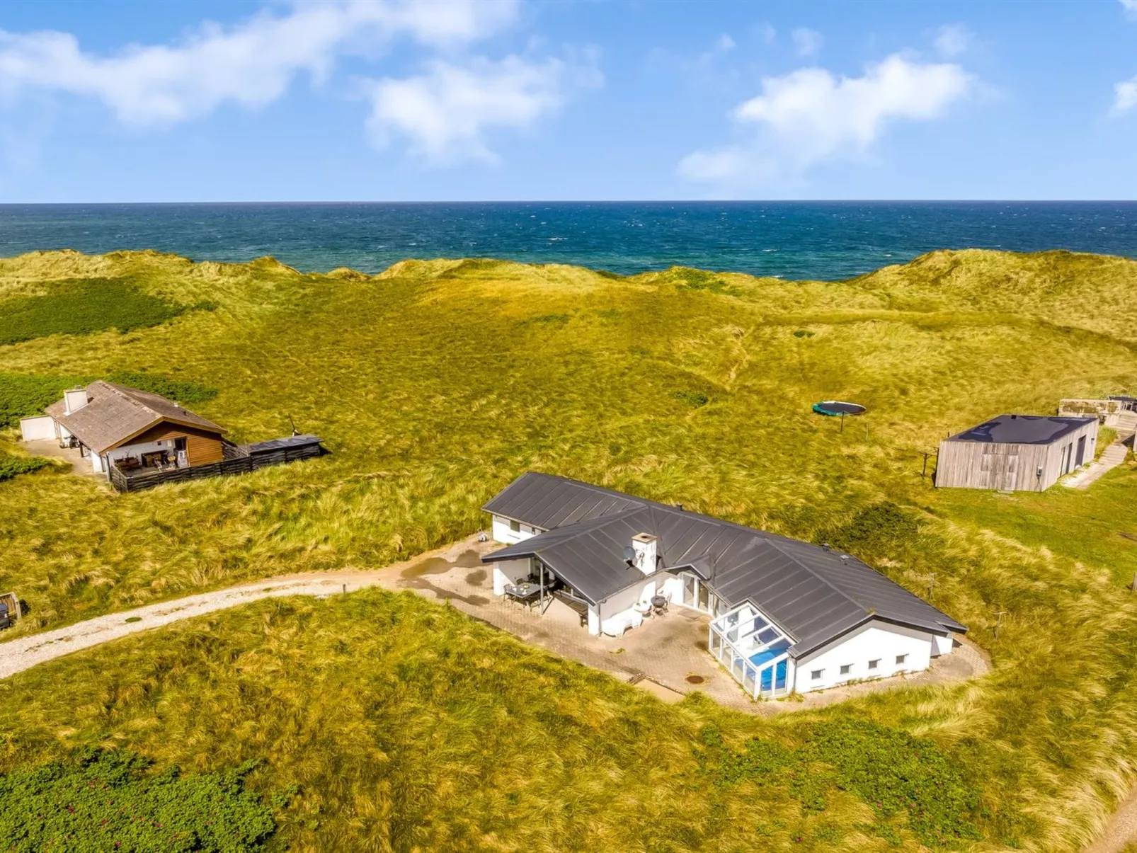 "Nimrod" - 70m from the sea-Buiten