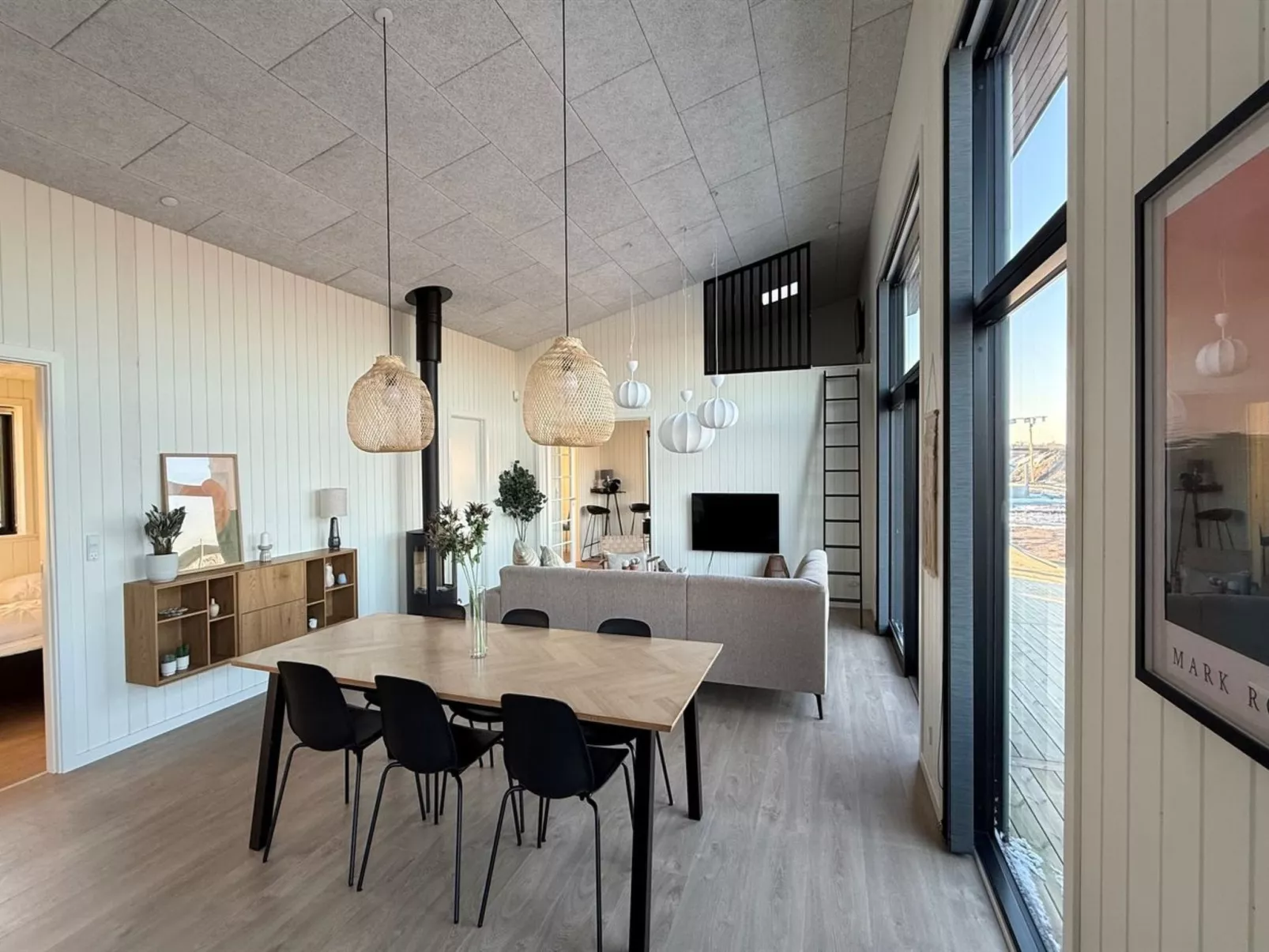 "Marten" - 500m from the sea - Binnen