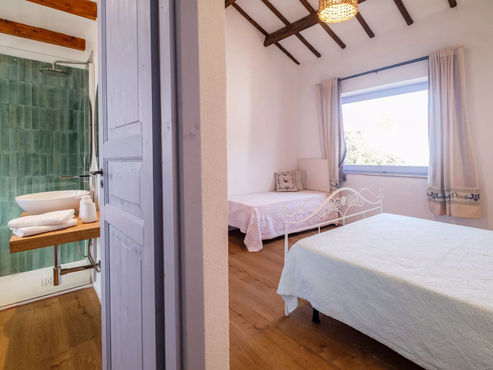 Altes gallurisches Bauernhaus mit Blick auf Olbia - Binnen