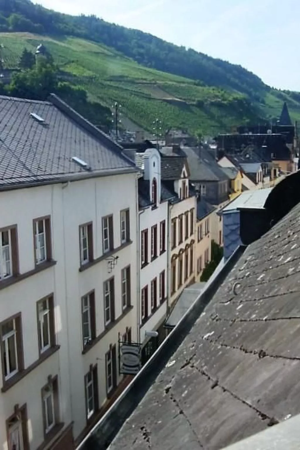 Wohnung in einem historischen Gebäude mit Balkon und Blick auf die Mosel - Image-tags.info