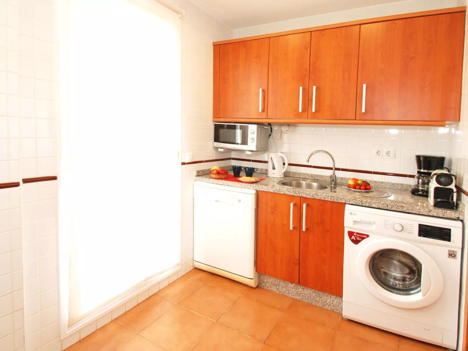 Penthouse, Jacuzzi, Meerblick, BBQ,wifi, AC - Binnen