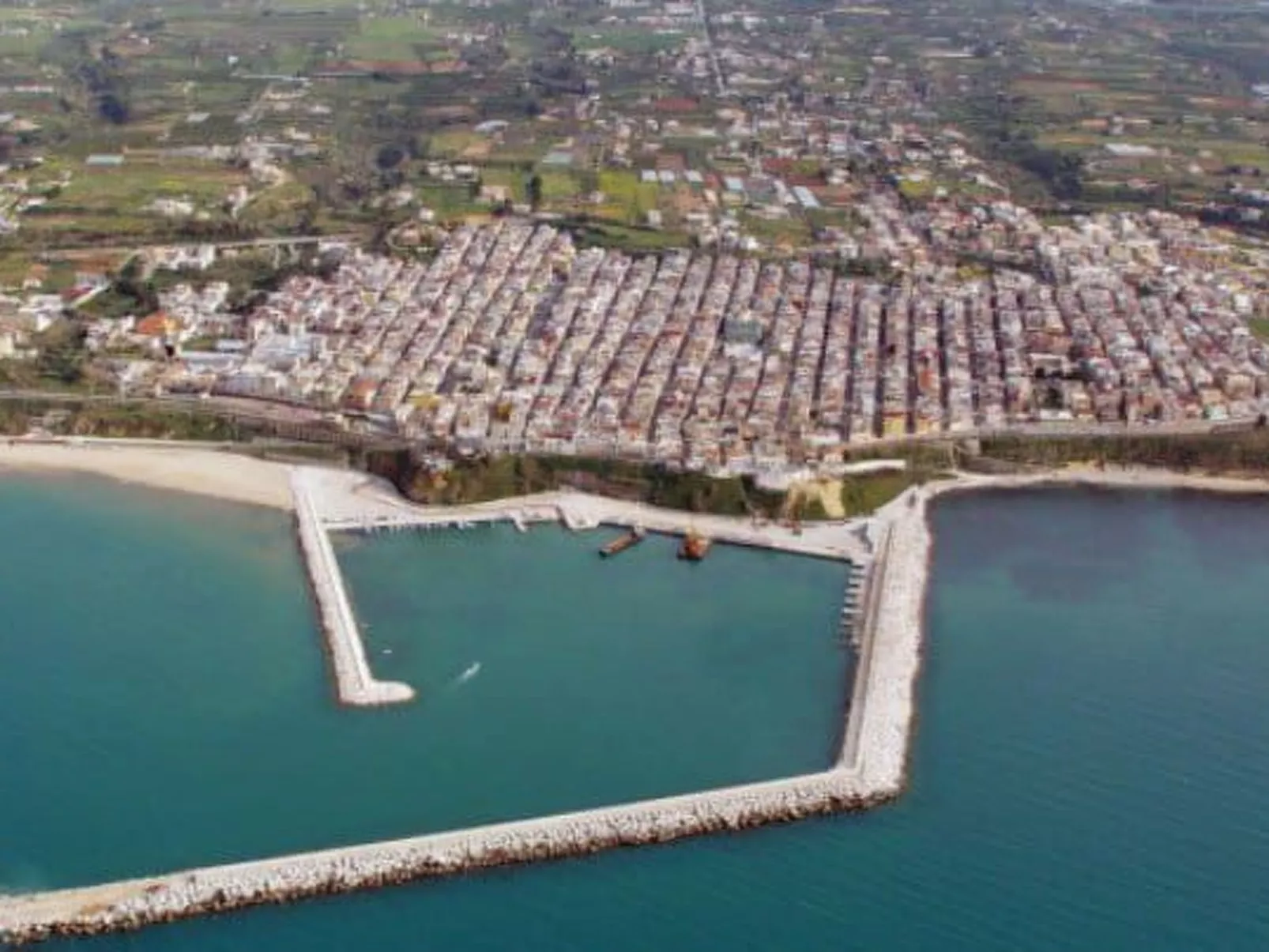 Lila Wohnung mit Schwimmbad und Meerblick - Image-tags.info