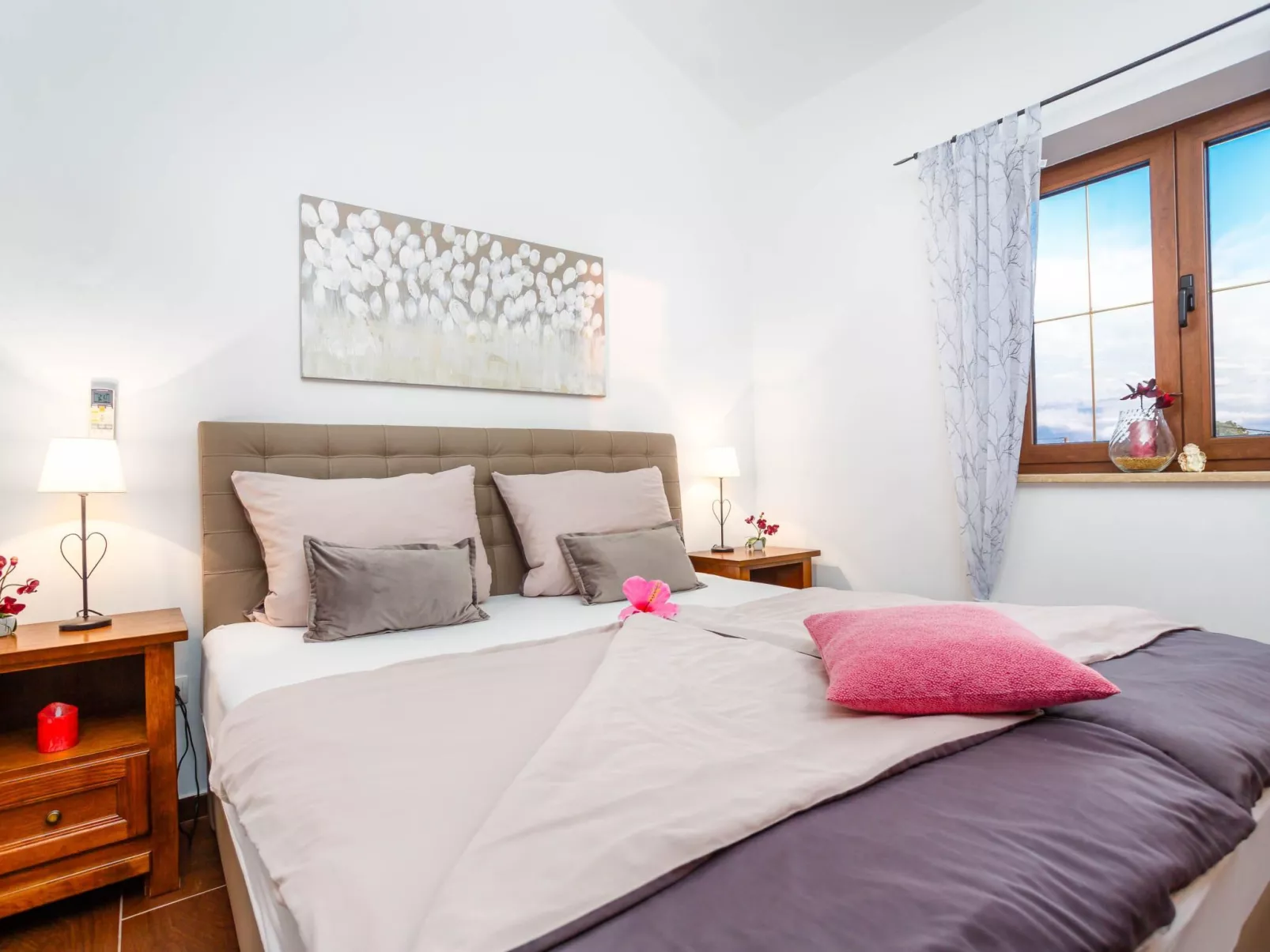 Villa Kamenica  im mediterranen Stil mit Innen- und Außenpool - Image-tags.info