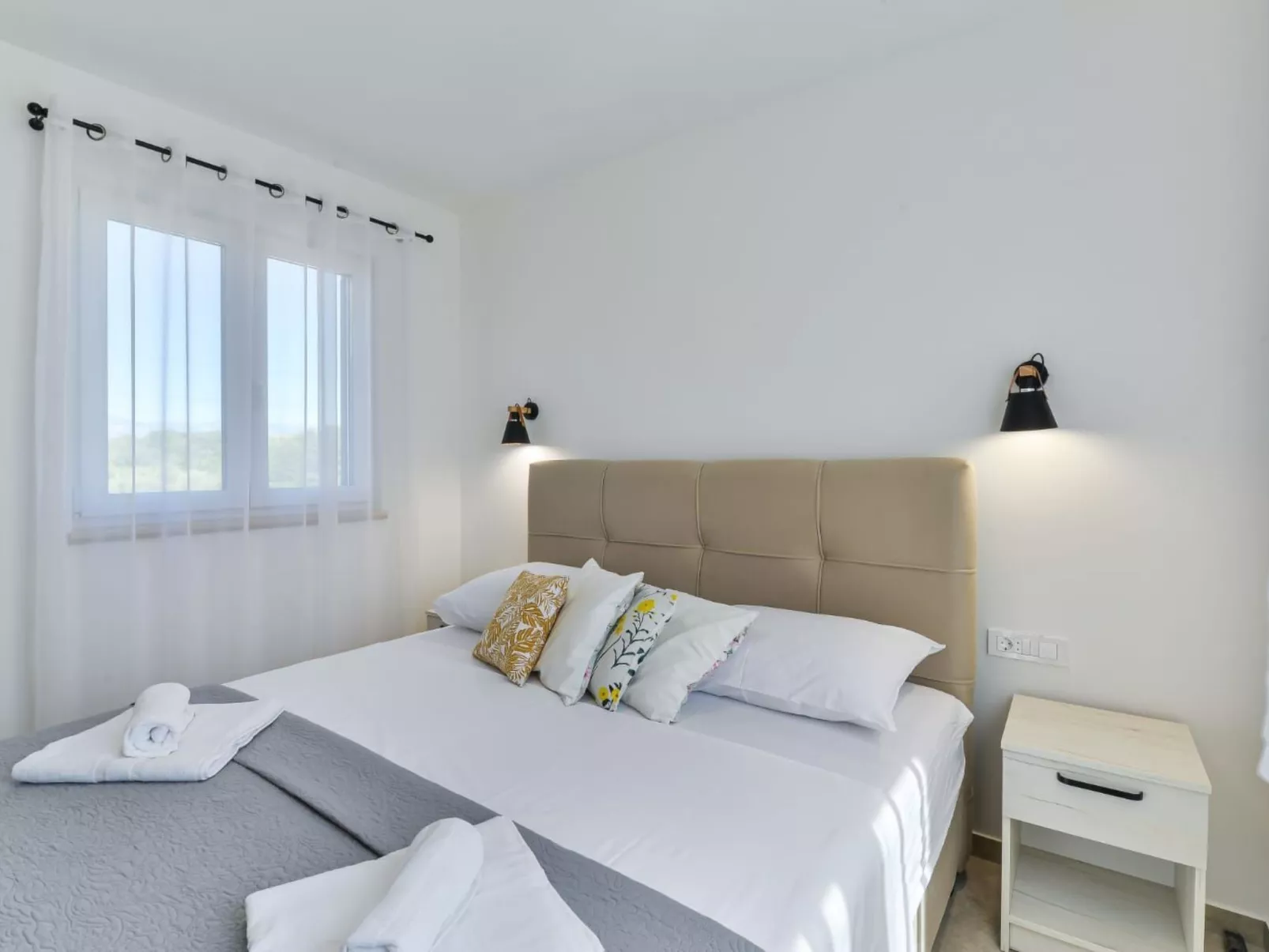 Romantische Villa mit Pool und Sauna, in Strandnähe - Image-tags.info