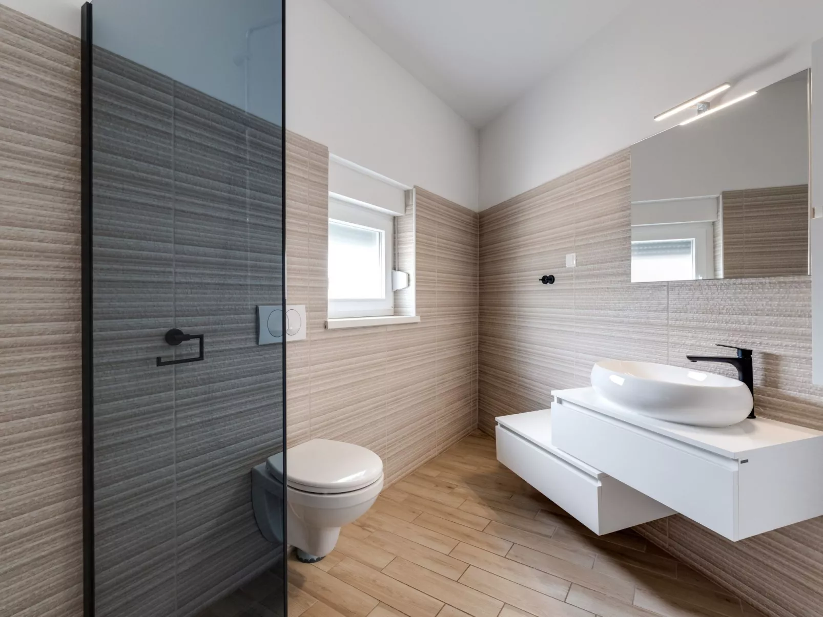 Schöne neue Villa mit Pool in Strandnähe - Image-tags.info