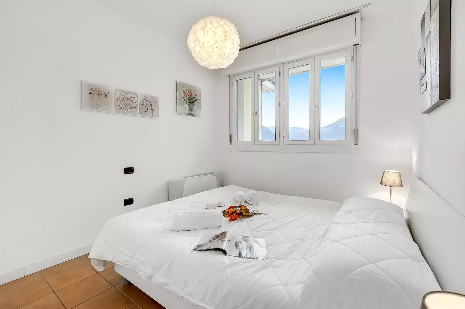 RESIDENCE PORTO LETIZIA - PALACE-1ROOM APT 4 PAX LAKE VIEW DELUXE 8206 - P1LD4 - Slaapkamer