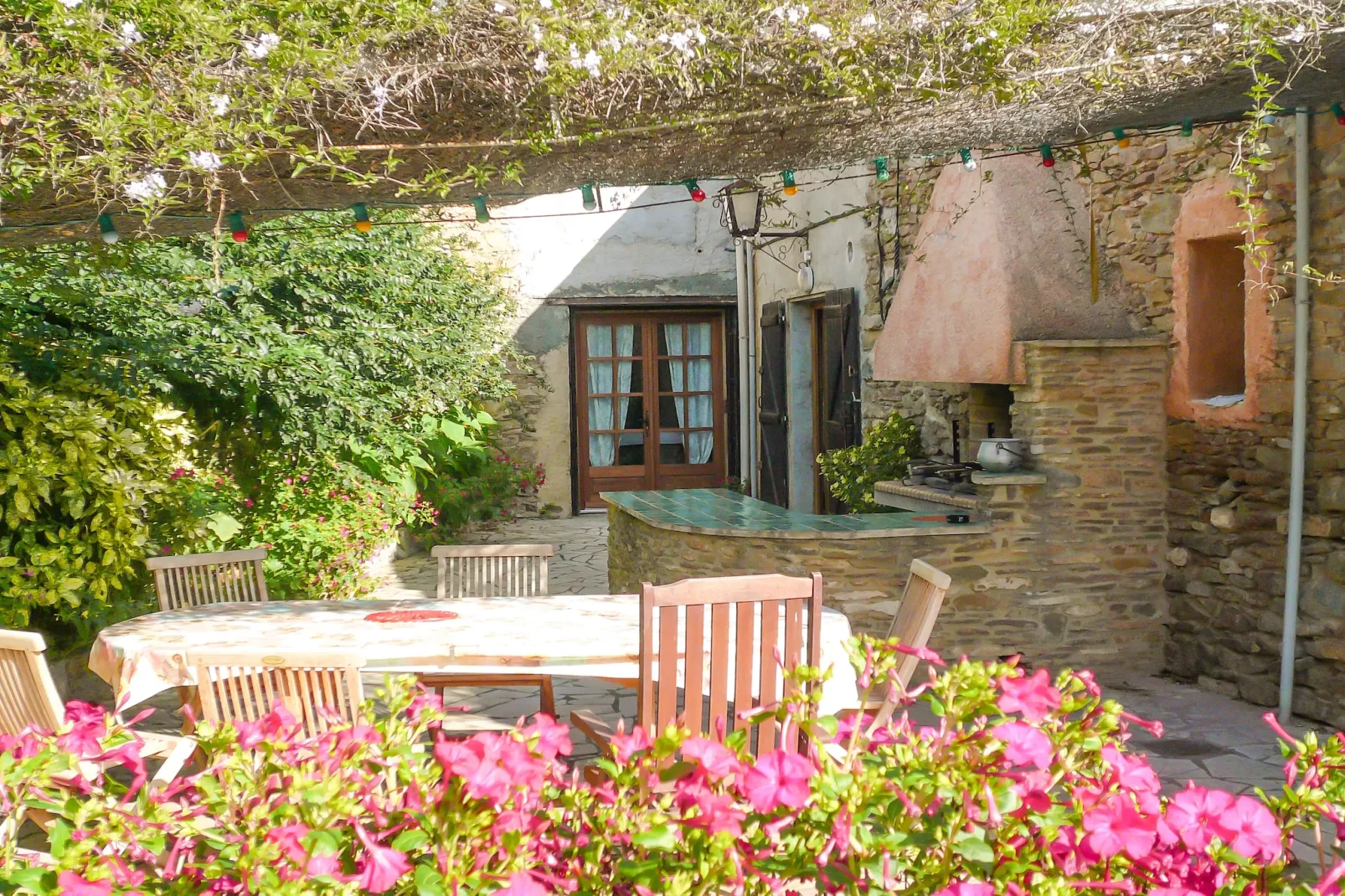 VILLA - FELINES MINERVOIS - Tuinen zomer