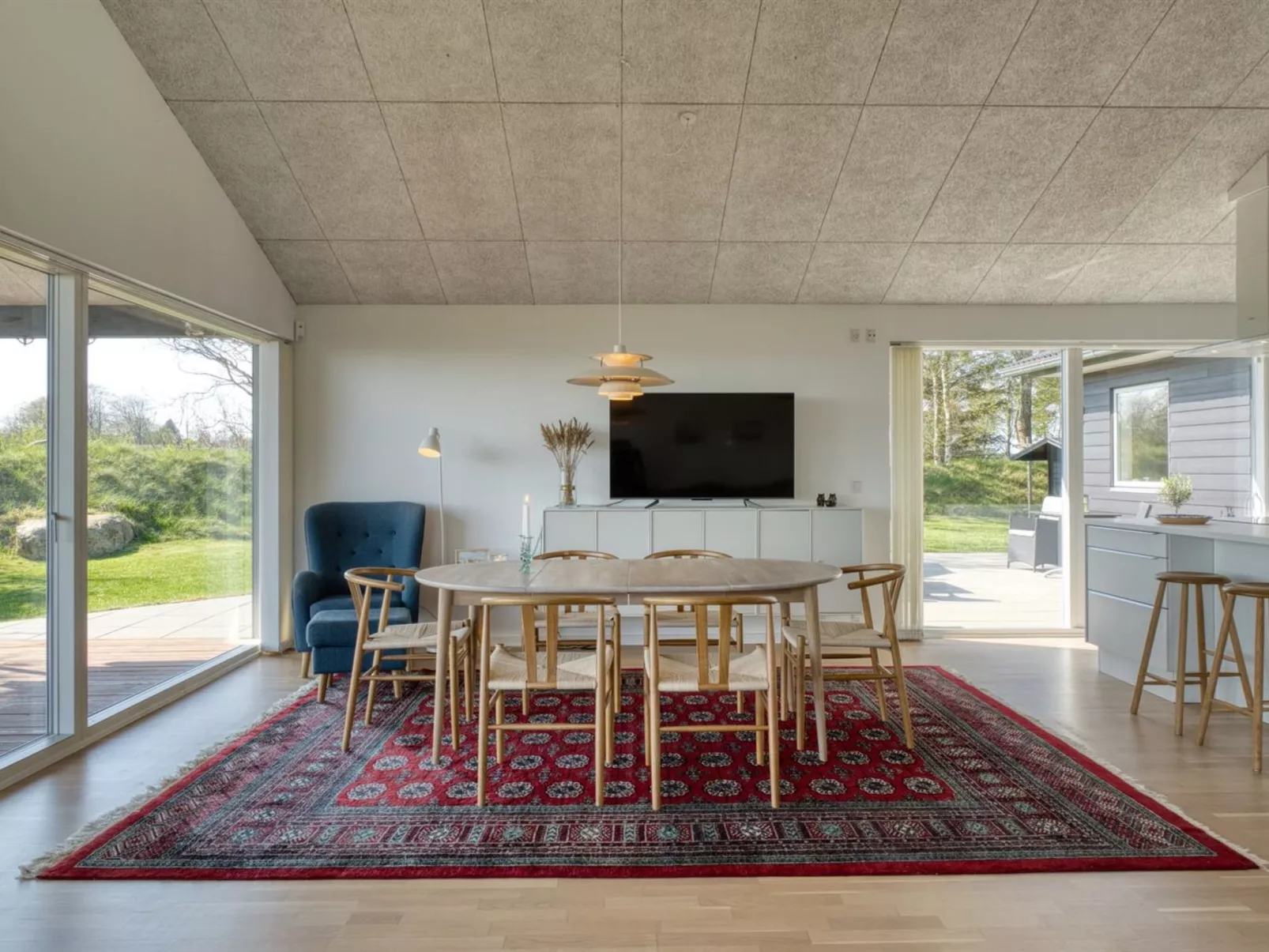 "Elissa" - 50m to the fjord-Binnen