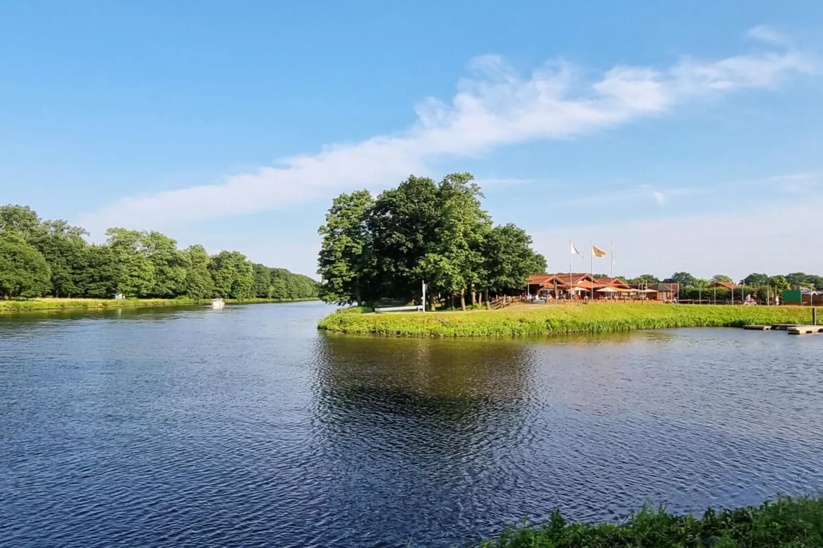 453480 - Image-tags.water view