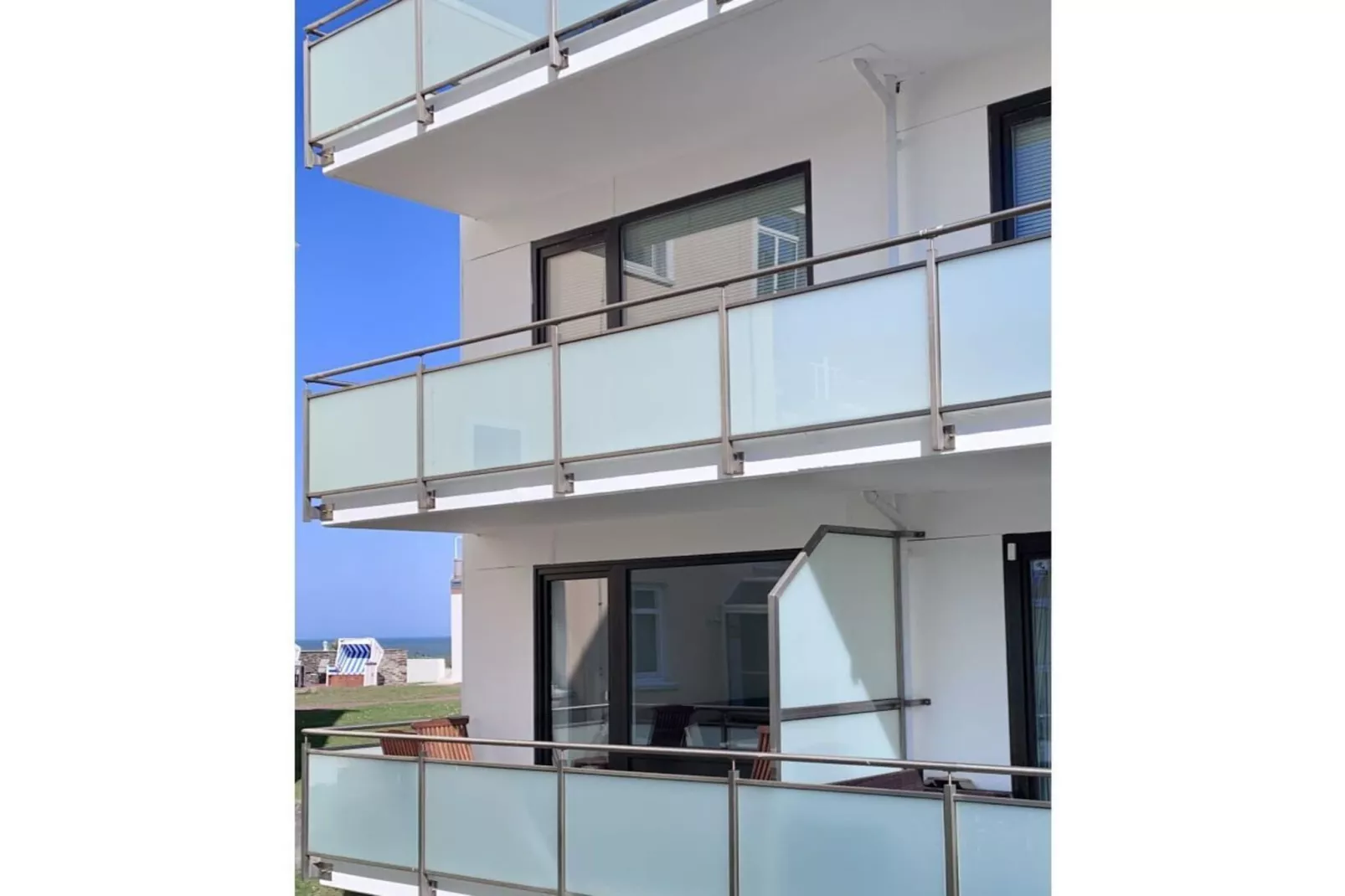 435321 - Buitenkant zomer