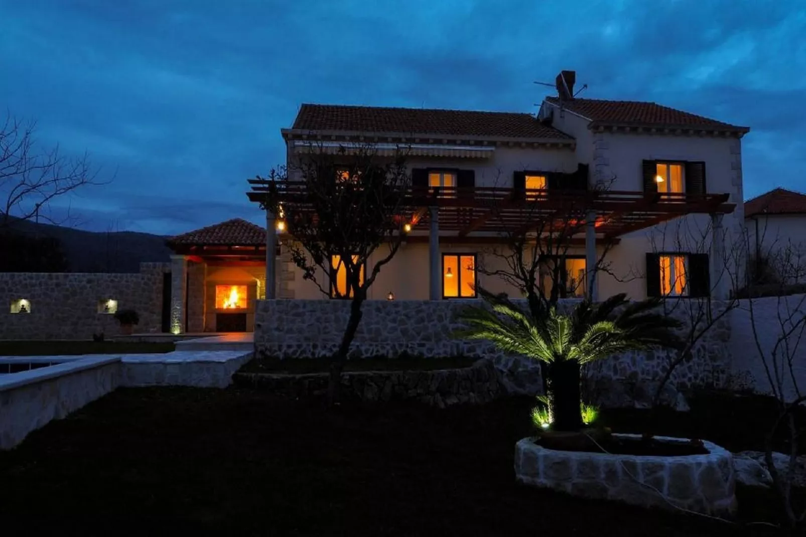 Villa Antonija - Four-Bedroom Villa with Terrace and Private Pool-Buitenlucht