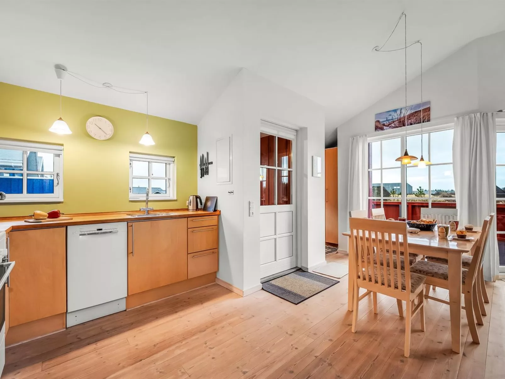 "Binta" - 300m to the fjord - Binnen