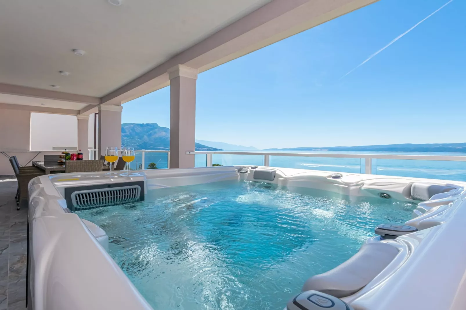 Apartments Hope (Dugi Rat) - Three-Bedroom Apartment with Jacuzzi  (Stanko) - Spa