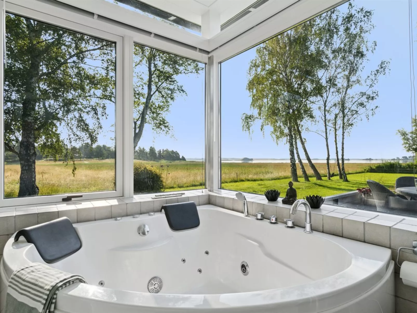 "Jo" - 175m to the fjord - Binnen