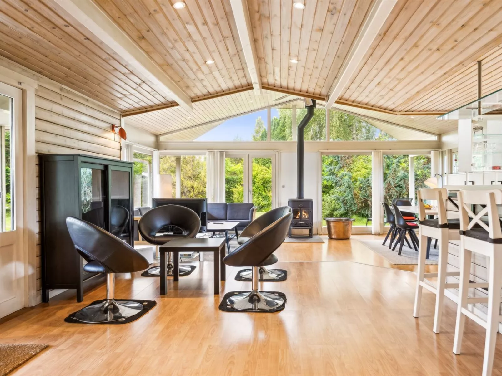 "Ilwith" - 400m from the sea-Binnen