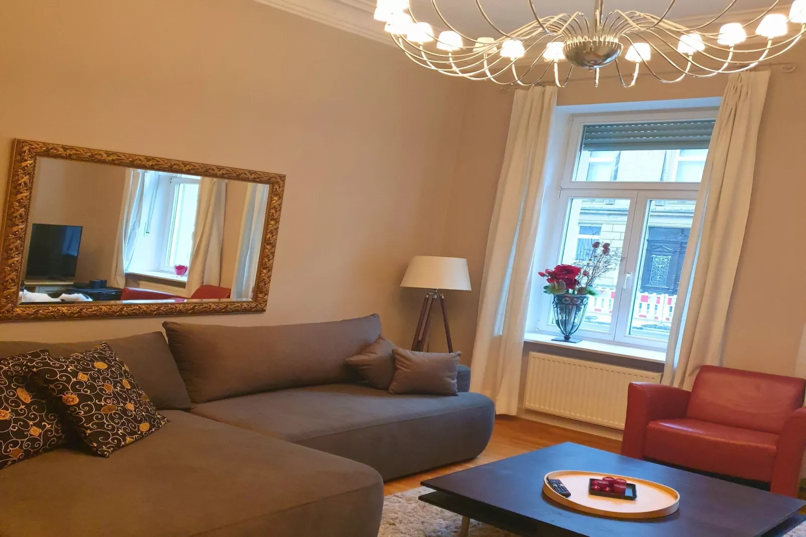Charmante Altbauwohnung im Herzen von Bamberg-Woonkamer