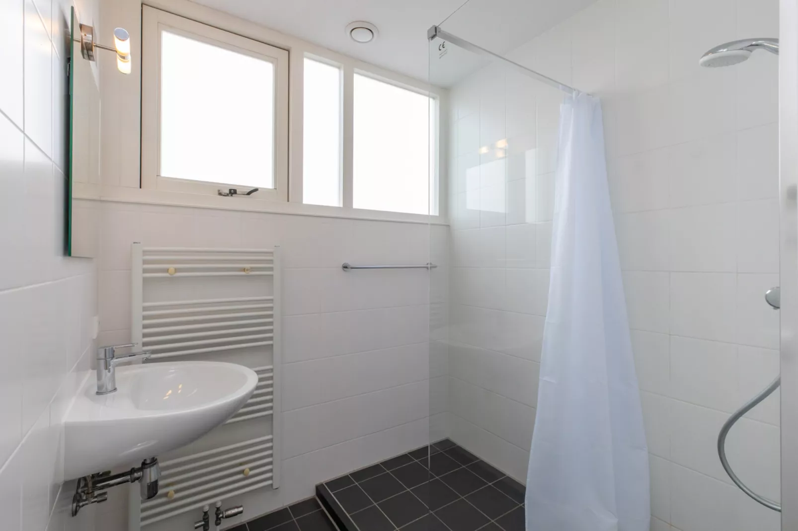 Zonnedorp 21  Beach Villa Joya Renesse | Luxury Beach Villa with Sauna - Badkamer