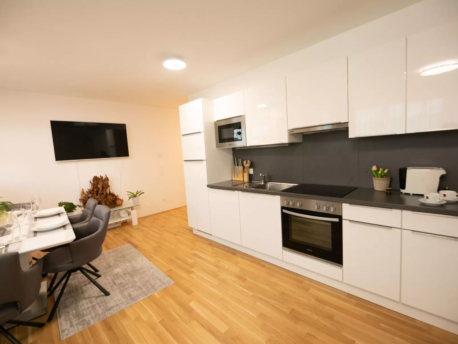 Moderne Wohnung in Kaisermühlen mit Garten und Panoramablick - Image-tags.info