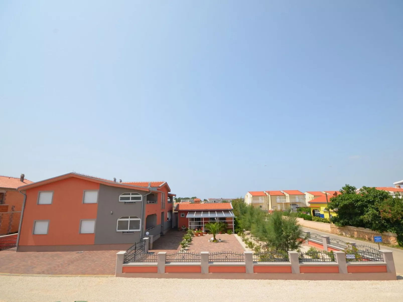 Apartment Komljen 2 - Image-tags.info