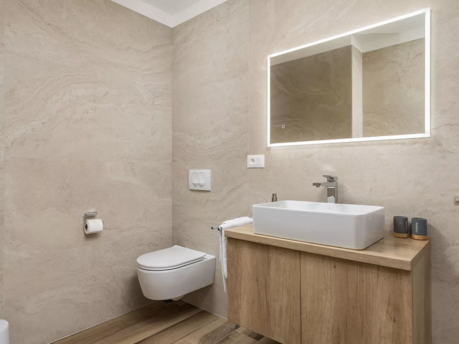 Romantische Villa mit Pool, umgeben von Natur - Image-tags.info