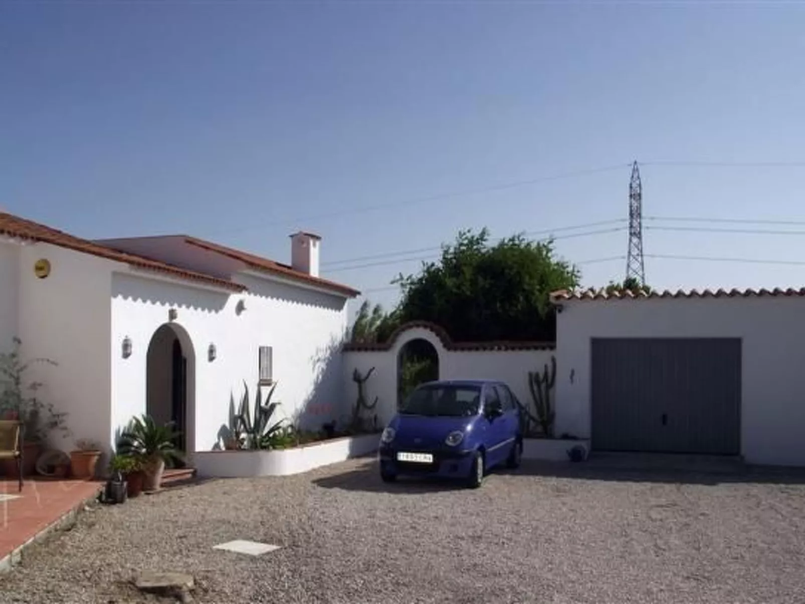 Villa im spanischen Stil mit großem Pool und ein - Image-tags.info