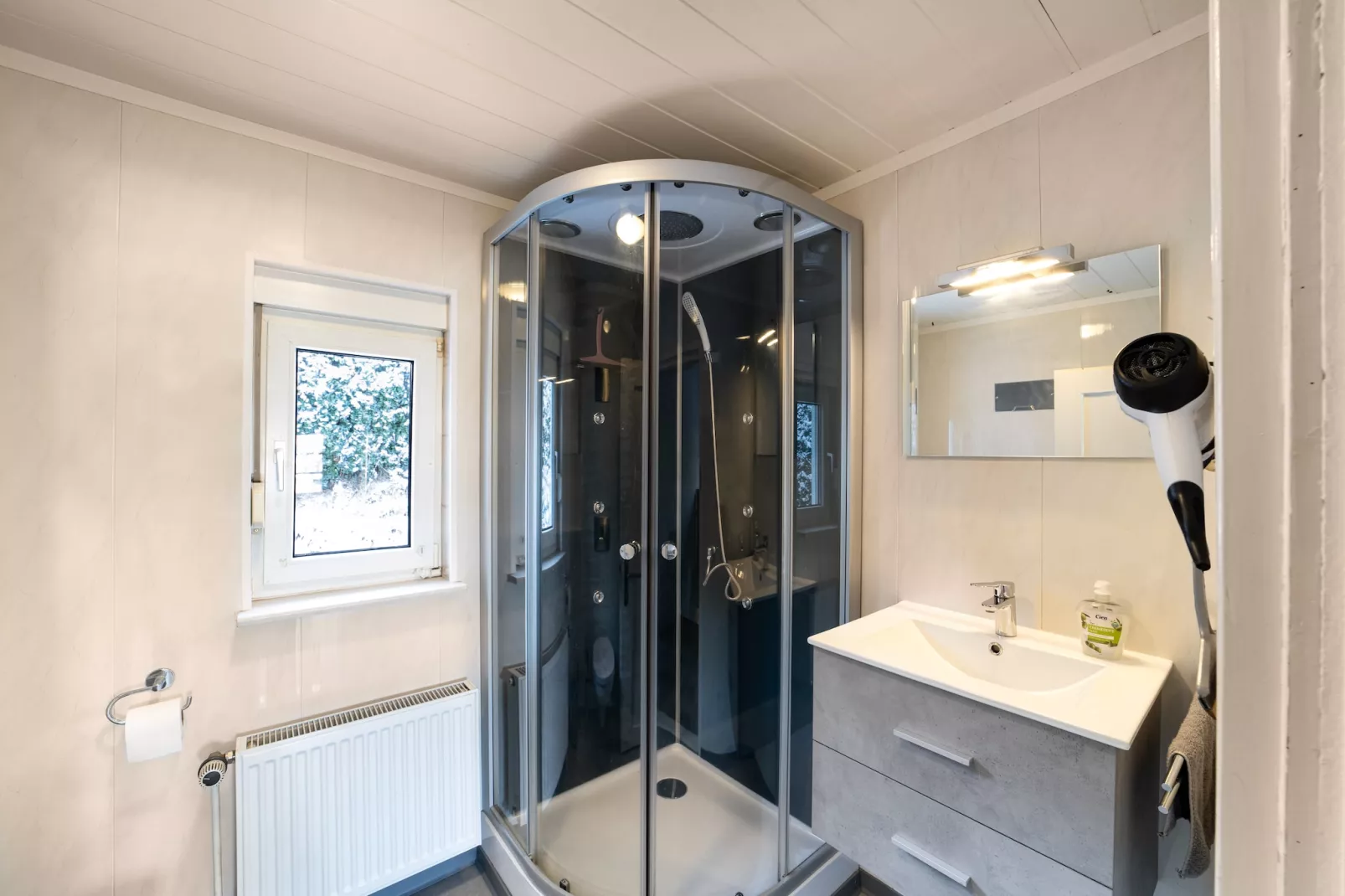 Ruhrquelle - Badkamer