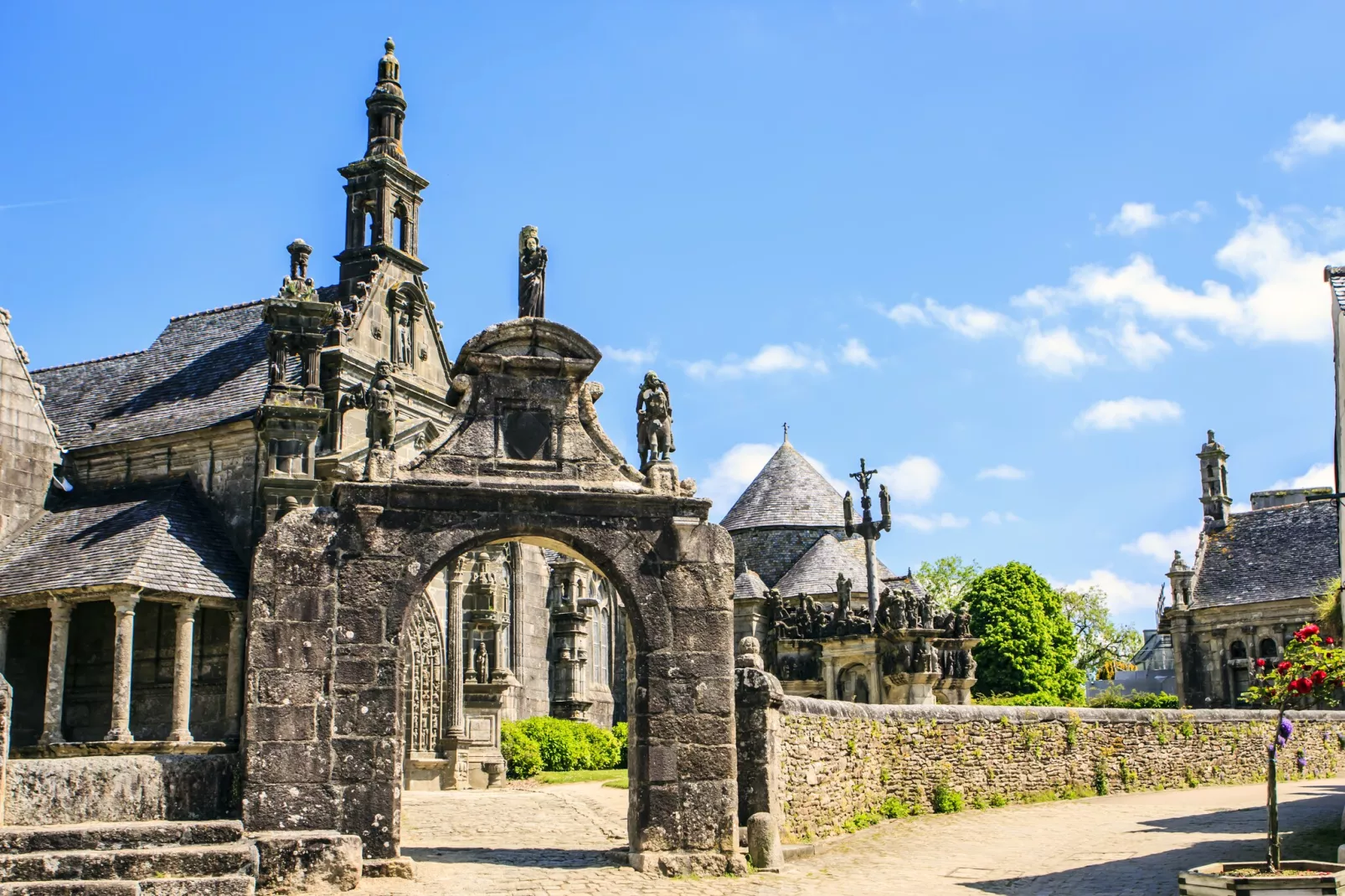Maison de ville avec terrasse/jardin Guerlesquin-Gebieden zomer 20km