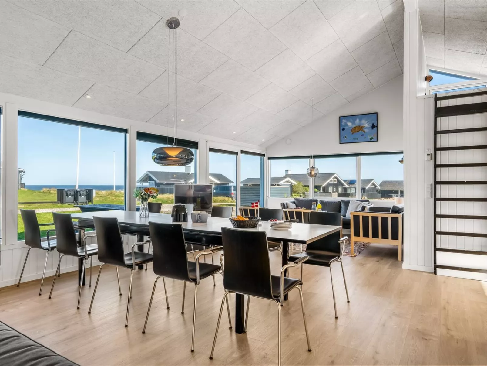 "Månviva" - 250m from the sea - Binnen