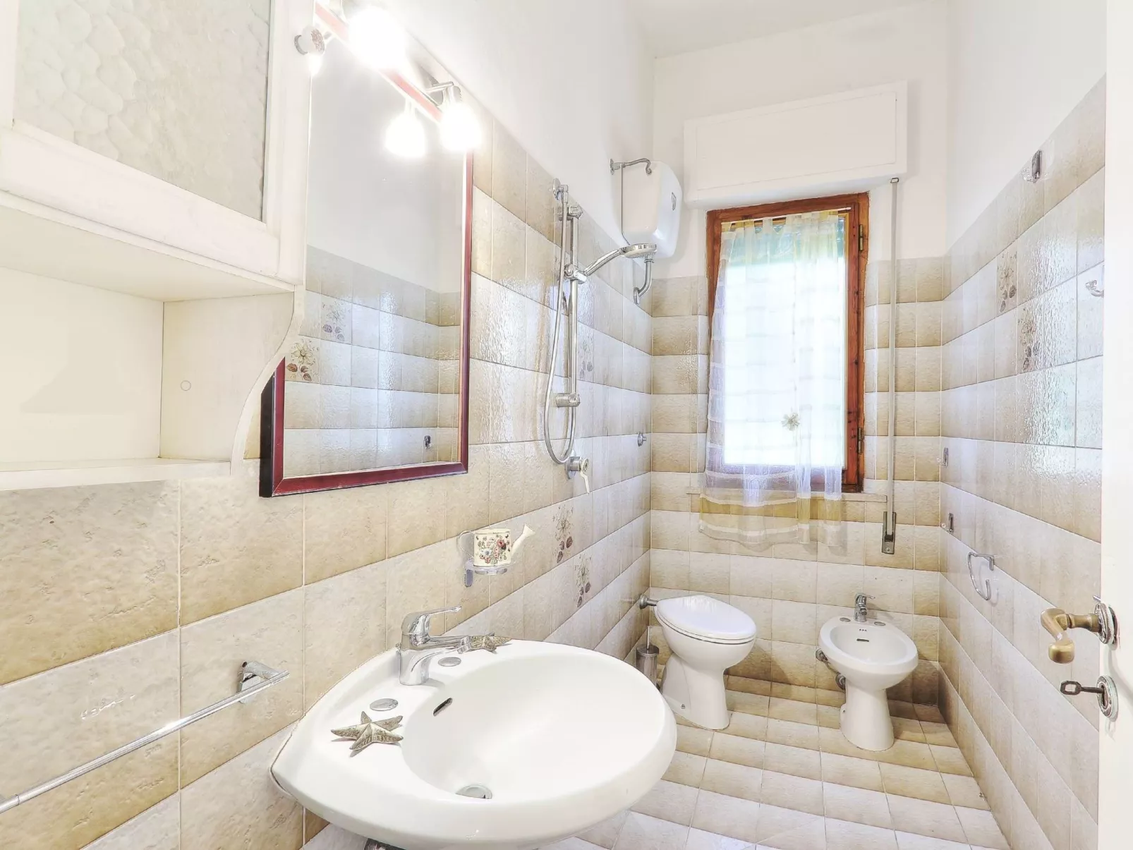 Große Wohnung in Mazzanta mit Schöner Terrasse - Image-tags.info