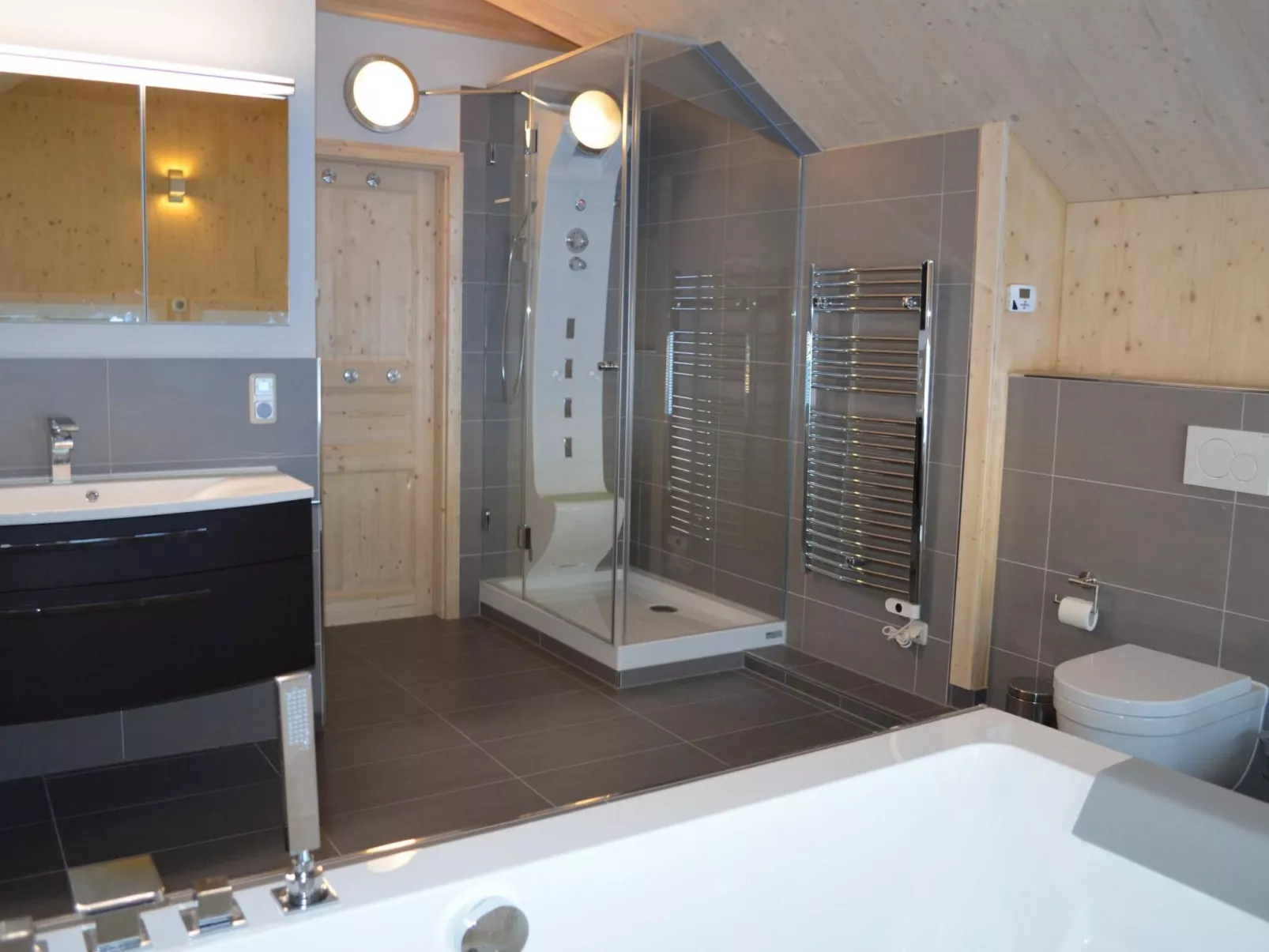 Tolles Ferienhaus mit Sauna und Whirlpool - Image-tags.info