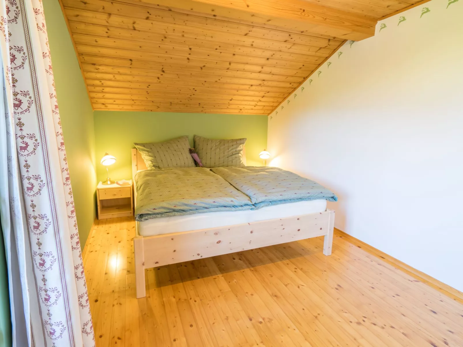 Erhöhte und ruhige Lage am Ortsrand von Bad Aussee - Image-tags.info