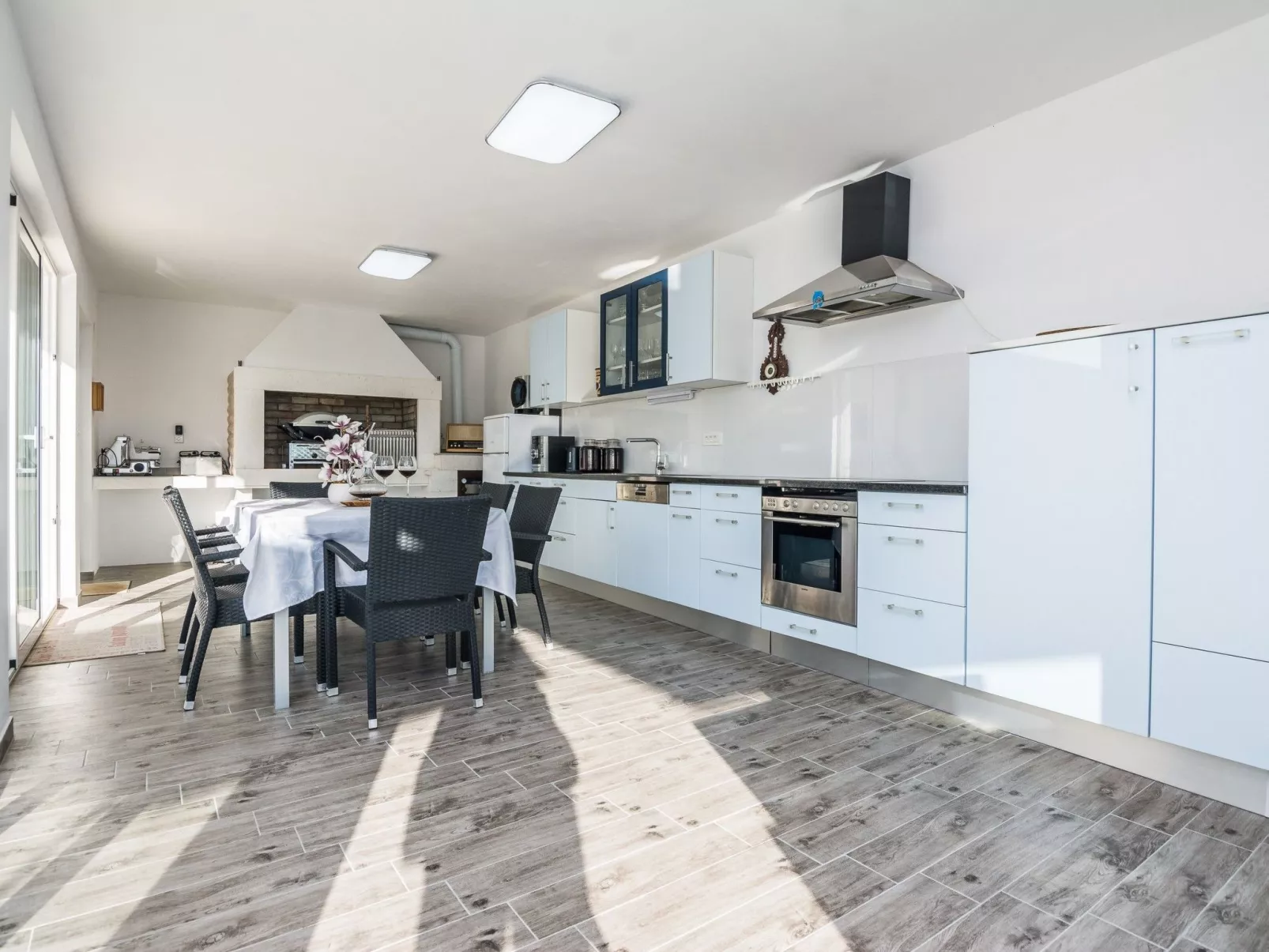 Apartment Olujic 1 - Image-tags.info