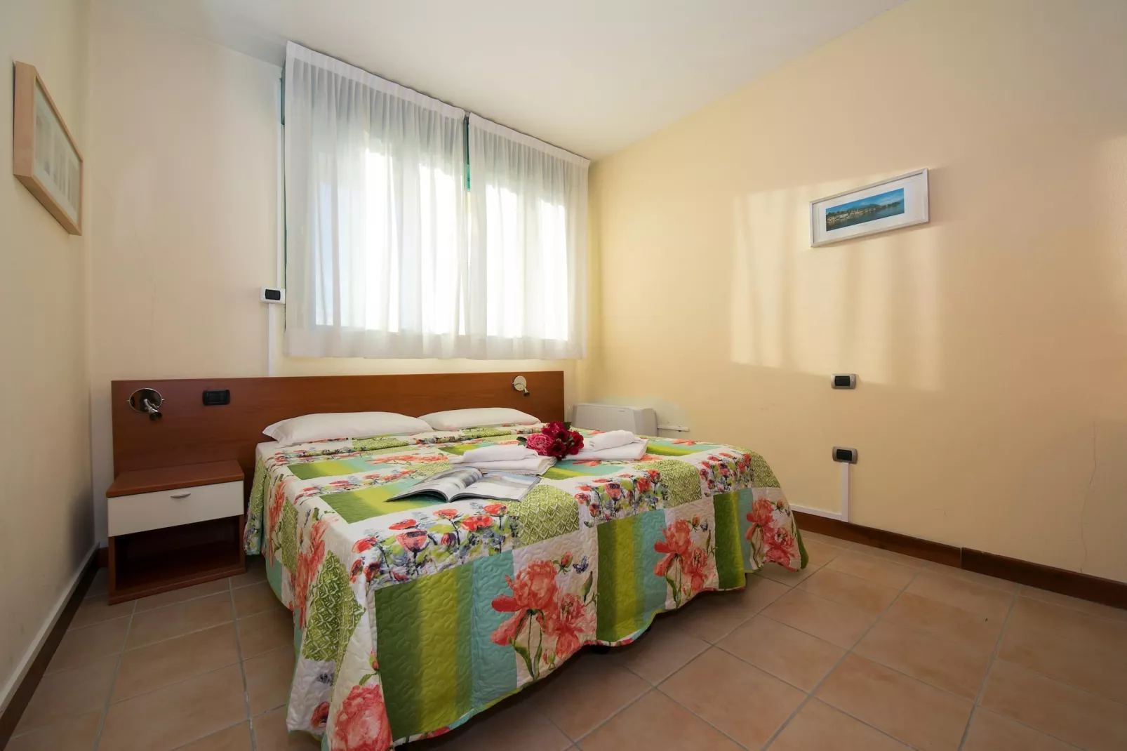 RESIDENCE PORTO LETIZIA - PALACE-1ROOM APT 4 PAX LAKE VIEW PLUS 8205 - P1LP4 - Slaapkamer