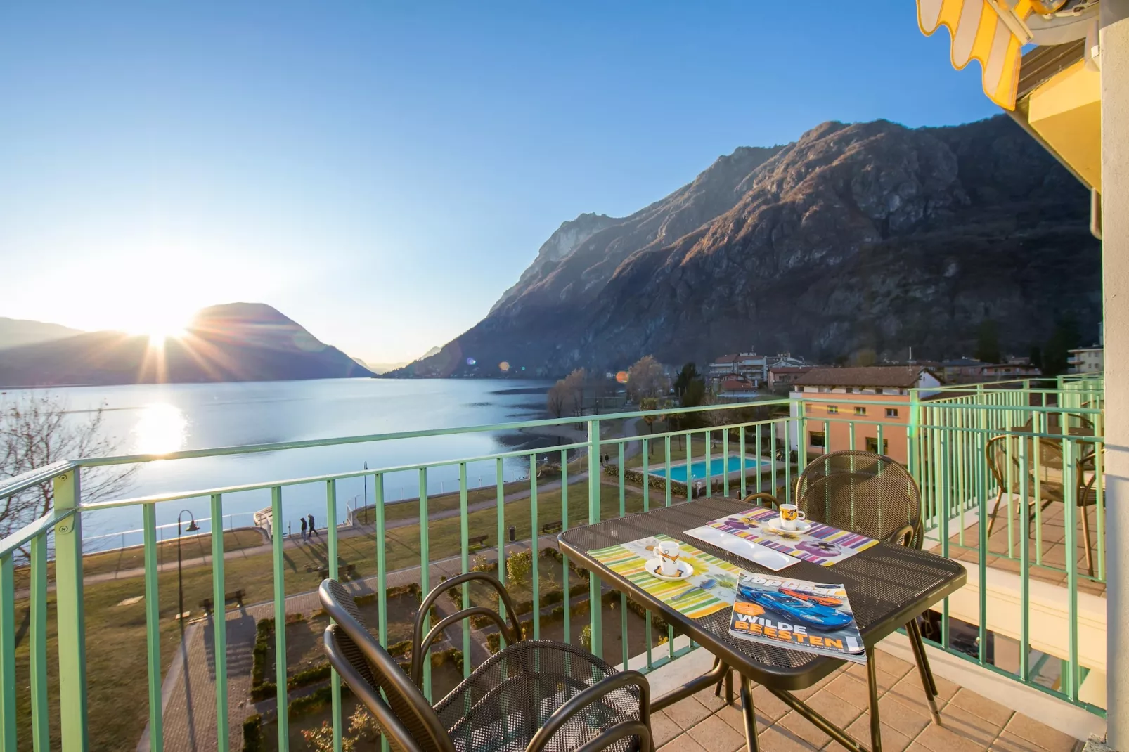 RESIDENCE PORTO LETIZIA - PALACE-2ROOM APT 6 PAX LAKE VIEW 8209 - P2LP6 - Terrasbalkon