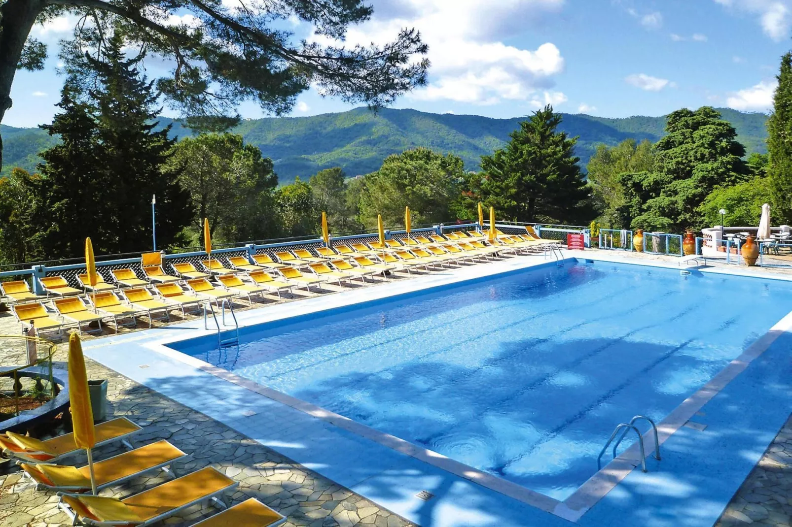 Ferienresort C'era Una Volta Villanova d'Albengo - Type B2 mit Veranda 20 qm - Zwembad