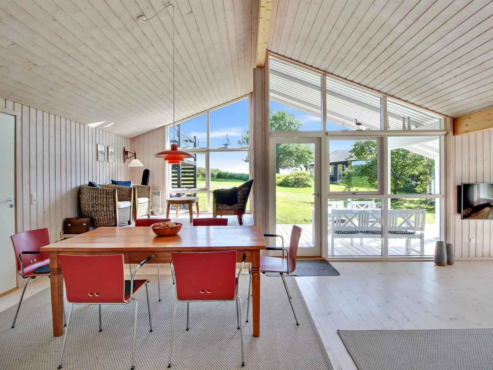 "Lilla" - 120m from the sea - Binnen