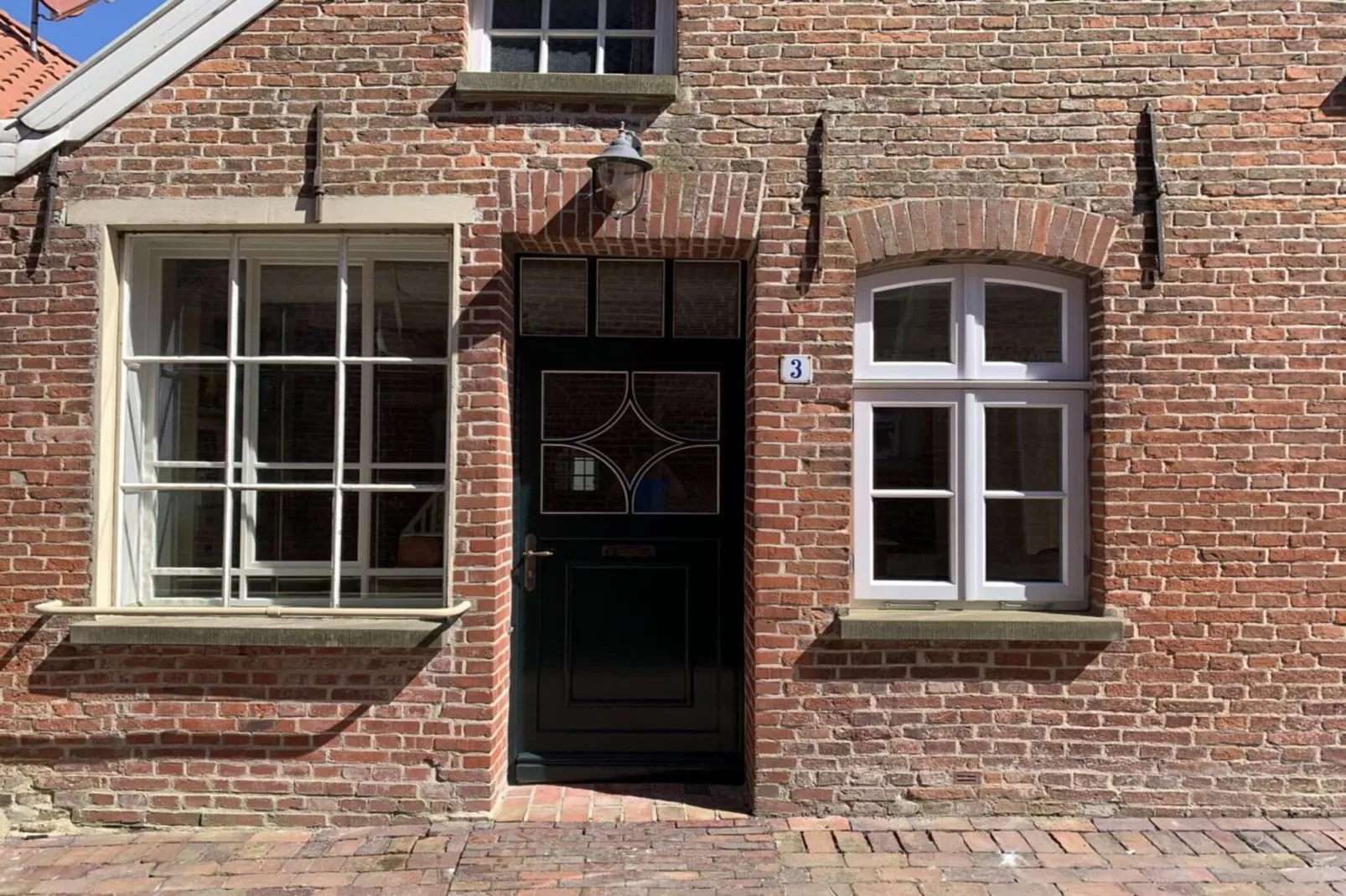 394110 - Buitenkant zomer