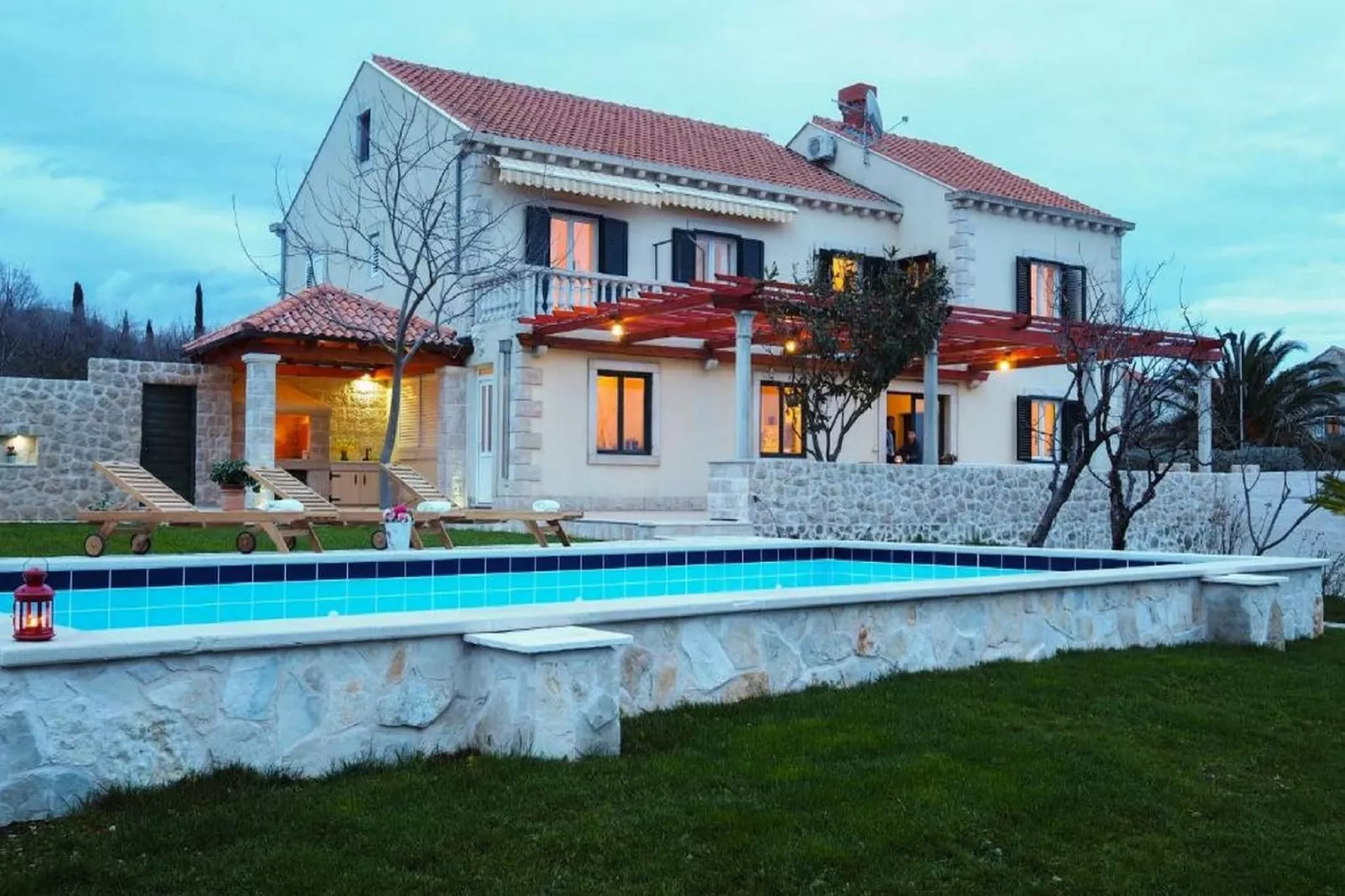 Villa Antonija - Four-Bedroom Villa with Terrace and Private Pool-Buitenlucht