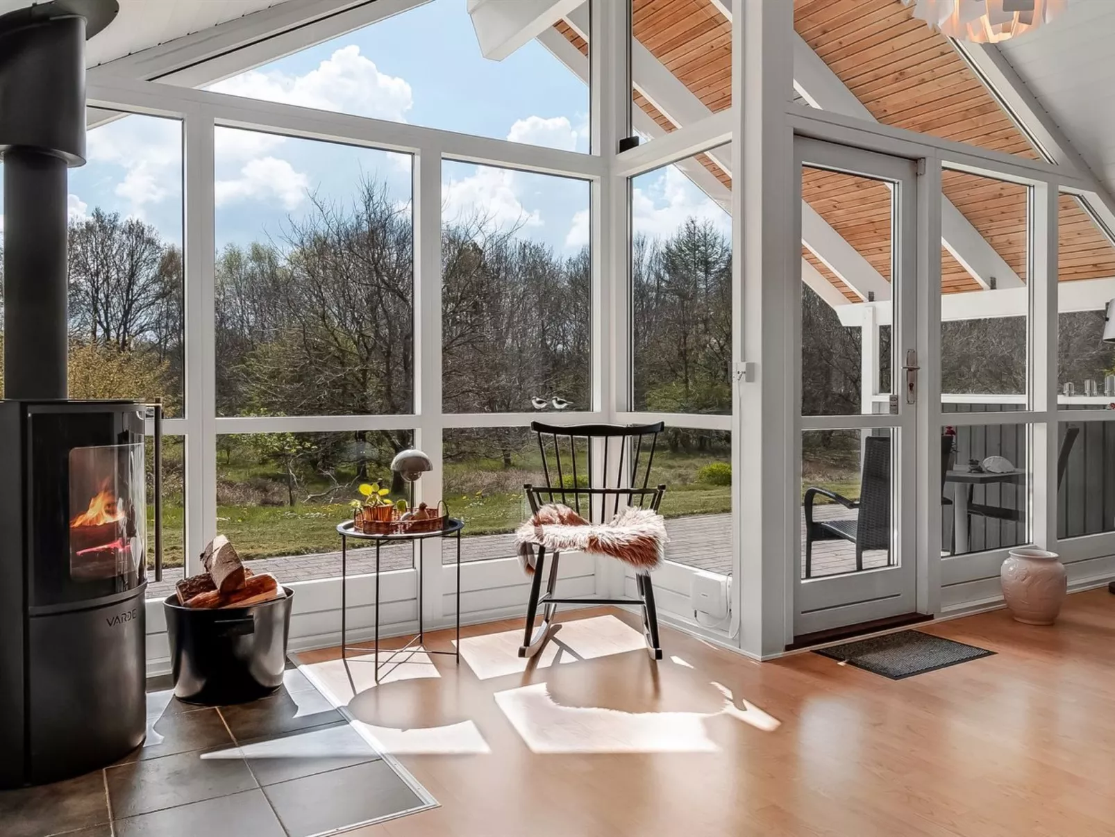 "Truels" - 30km from the sea - Binnen